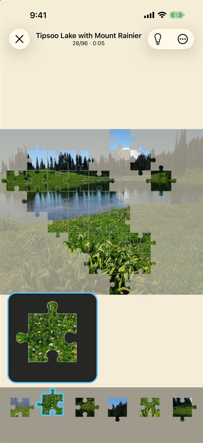 English gameplay capture of a nature puzzle with its board, workspace and piece tray