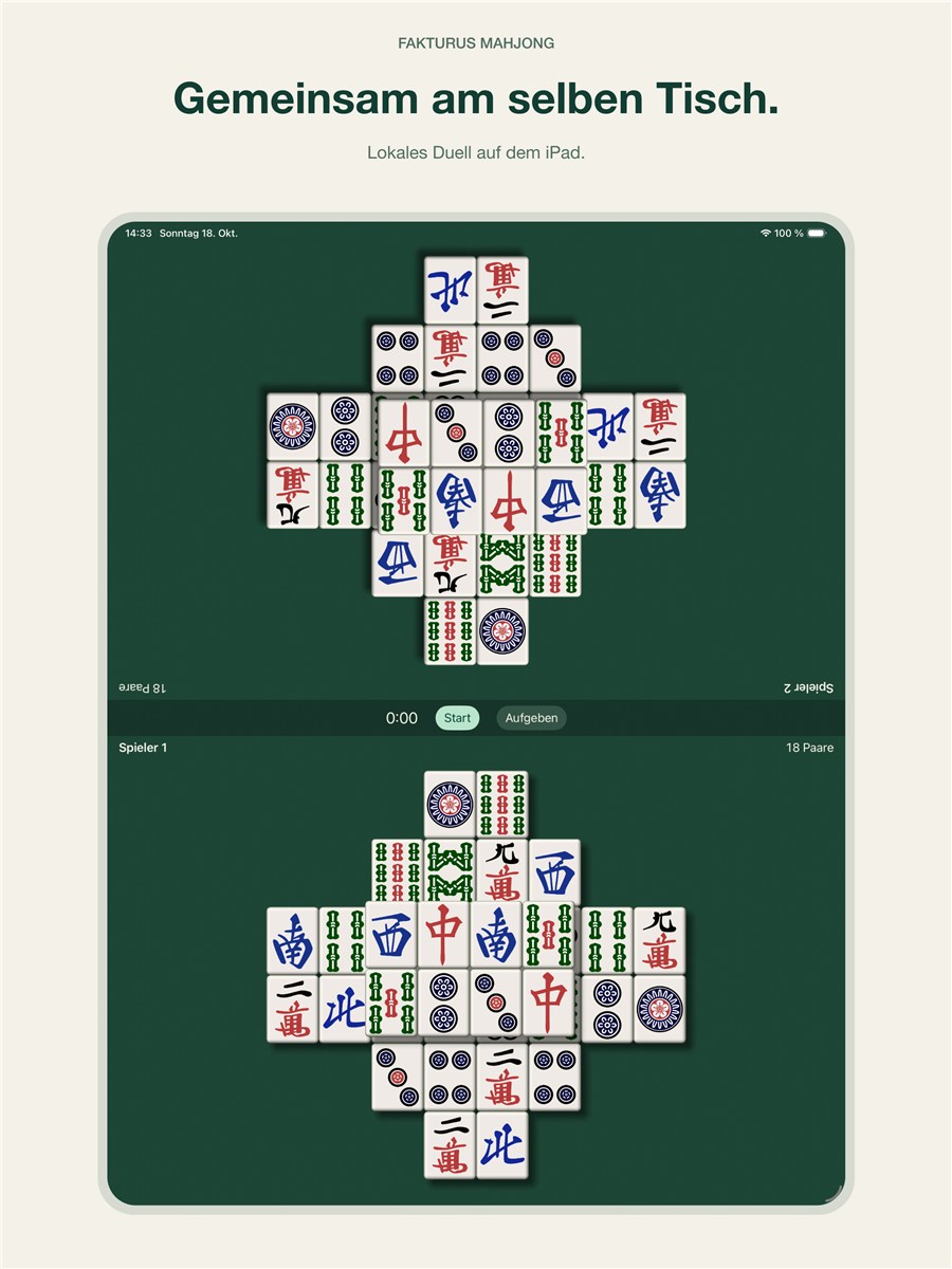 Deutsche iPad-Store-Aufnahme des lokalen Mahjong-Duells mit zwei gegenüberliegenden Spielfeldern auf einem Display